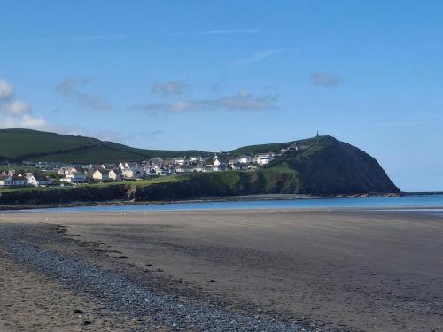 'Falcons Rest' in Brynowen