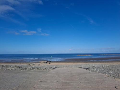 'Falcons Rest' in Brynowen