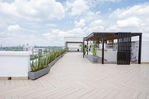 Marina Bay One & Two bedrooms Off Rhapta Road in Westlands with 270 Cafe Gym & Swimming Pool - image 2