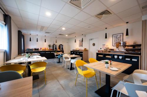 Néméa Appart'Hôtel Vélizy Europe - image 7