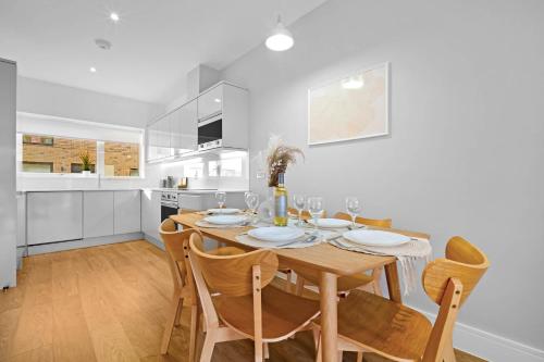 Stylish Four Bedroom Townhouse - City Centre - Netflix - Parking - Garden - Balconies 11SL, Birmingham (fotografie 8)