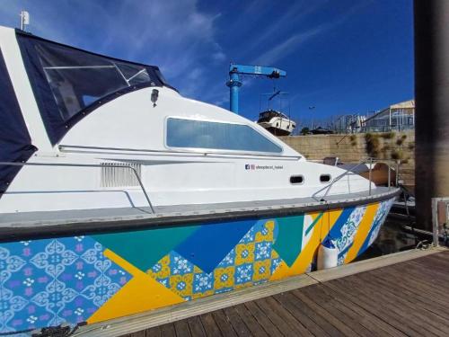 SLEEPBOAT Golden Life Yacth Oporto in Douro, Porto (Foto 4)
