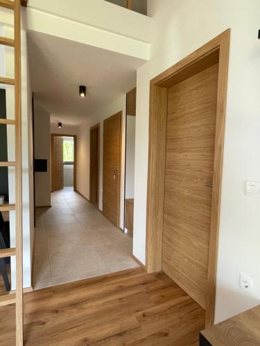 Ieeja, Apartment Tanja 3 Bedroom, Mountain View & Family Stay in Trstenik