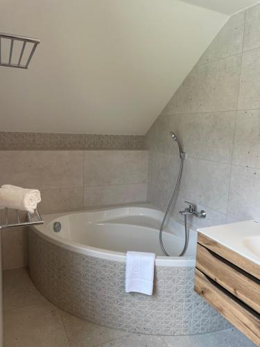 Vannas istaba, Apartment Tanja 3 Bedroom, Mountain View & Family Stay in Trstenik