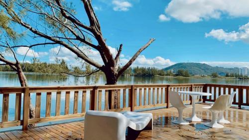 Casa de frente para lagoa com vista deslumbrante e ambiente tranquilo in มากัลเยส