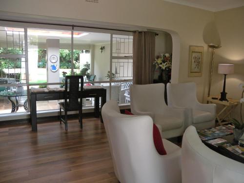 Jagatud salong / TV-ala, Rosebank Lodge Guesthouse by Claires near Zoo Lake Park