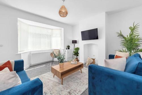 NEW Stanley House - Stunning 2 Bedroom House in Hartshill