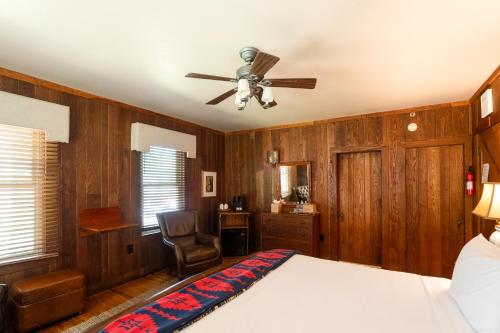 1 king bed