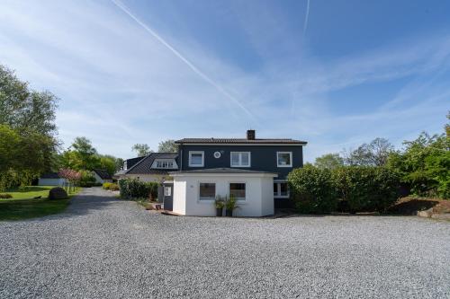 Holiday Home image 3