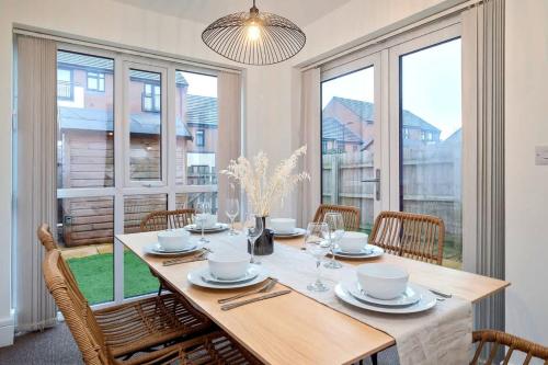 Kempthorne House by Truestays - NEW Entire House near Alton Towers in Joiner's Square