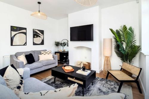Haydon House by Truestays - NEW 4 Bedroom House in Stoke-on-Trent