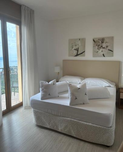 Double Room with Lake View