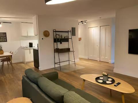 ENTIRE 1 BEDROOM APARTMENT by UW RESEARCH PARK - PS1 in Waterloo (Ontario)