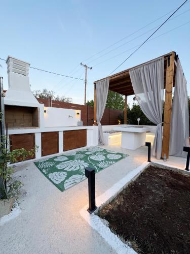 Burnelia Garden House 4