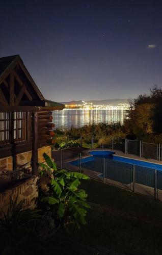 Cabaña Ari (Cabana Ari) in Villa Lago Azul