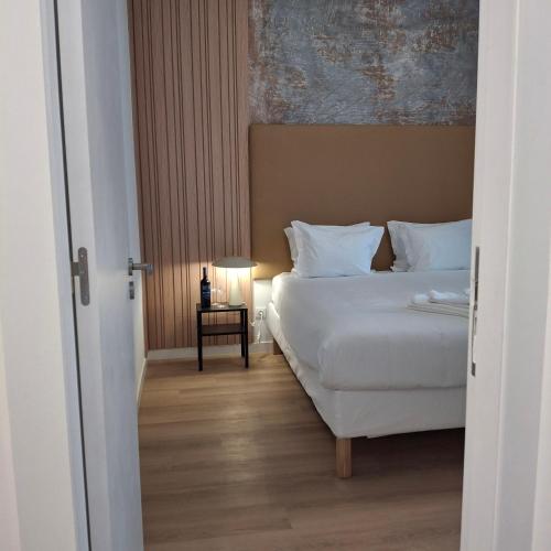Brand New Hostel Anjos 4