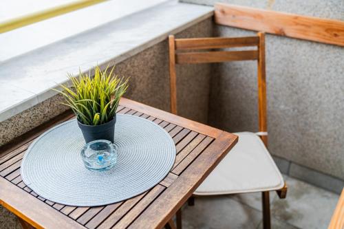 Corner Apartment - main image