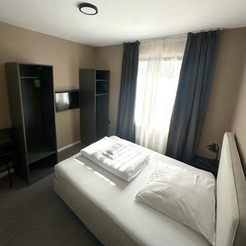 Benztown Hotel Gästehaus – Stuttgart, LA