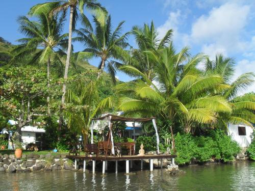 Gyógyfürdő, Bora Bora Bungalove in Faanui