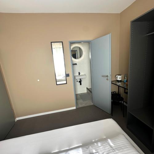 Benztown Hotel Gästehaus – Stuttgart, LA