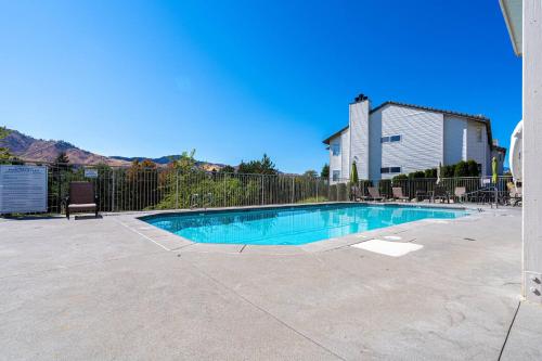 Condo in Chelan - Mountain Views, Chelan (zdjęcie 8)