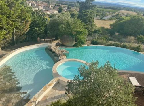 Vaade, Chalets confortables à Ventenac-Cabardès 130 m² avec piscine partagée (Chalets confortables a Ventenac-Cabardes 130 m² avec piscine partagee) in Ventenac-Cabardes