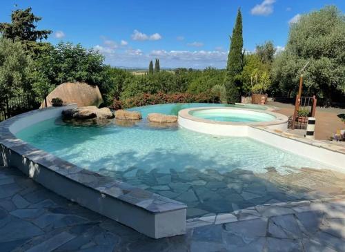 Vaade, Chalets confortables à Ventenac-Cabardès 130 m² avec piscine partagée (Chalets confortables a Ventenac-Cabardes 130 m² avec piscine partagee) in Ventenac-Cabardes
