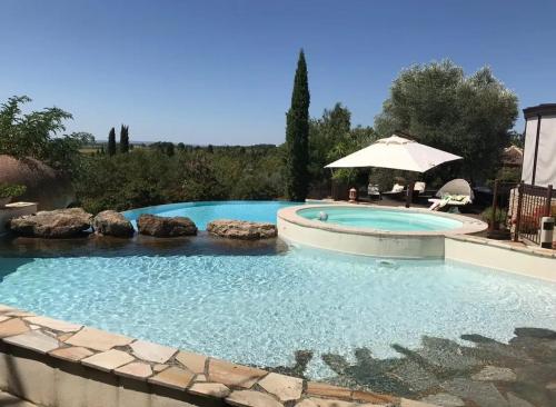 Vaade, Chalets confortables à Ventenac-Cabardès 130 m² avec piscine partagée (Chalets confortables a Ventenac-Cabardes 130 m² avec piscine partagee) in Ventenac-Cabardes