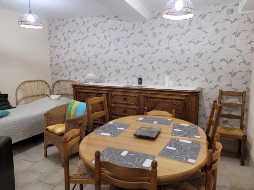 共用Lounge/電視區, Logis du Mont in 聖塞爾南迪普蘭