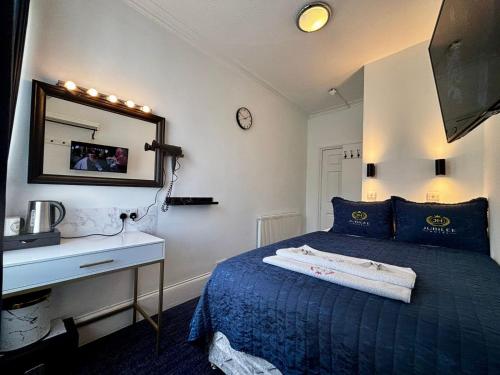 Jubilee Hotel - image 9