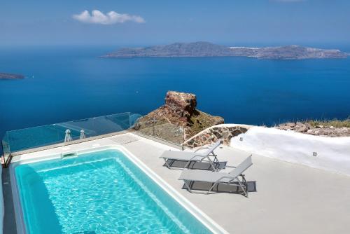 Amazing Room on the Cliff with shared pool & Buffet breakfast 2