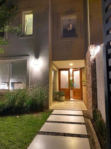 H Molle in กาฟายาเค โตลอมบอง