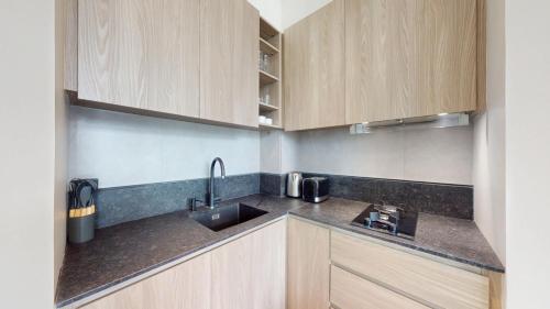 Signature Livings - Bright Studio in JVC, Дубай (фото 4)