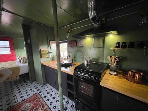 Midnight Train to Marfa 1948 Caboose in Форт Девіс