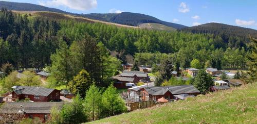 周邊環境, Jasper Lodge in Beautiful Glendevon Country Park Perthshire Scotland in 格倫德文
