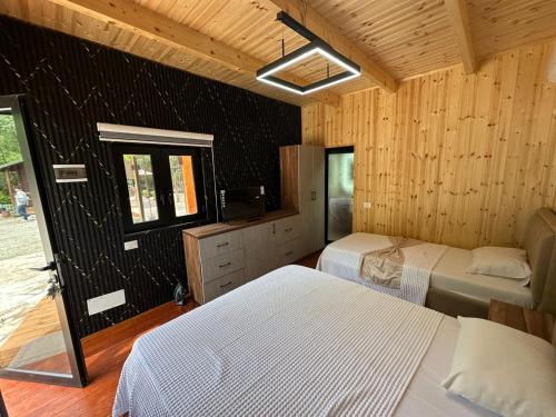 Blue Eye Saranda Cabins in Delvinë