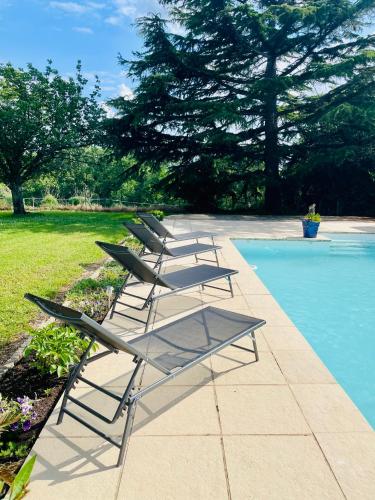 Gîte & Spa Château Lagrange les Tours (Gite & Spa Chateau Lagrange les Tours) in Saint-André-de-Cubzac