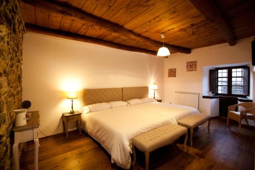 2 double beds