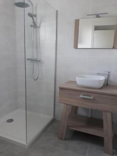 Bathroom, L'entre Deux in Felletin