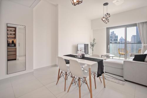 Sea & City Views - Burj Crown - 5 Min Walk to Mall, Dubaj (zdjęcie 7)