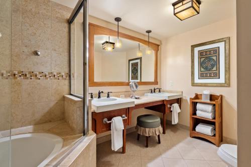 Avila Village Inn - main image