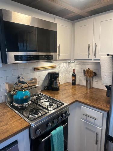 Tiny Home w Great Bay Views Pets Near Eglin Beach in Sacred Oaks