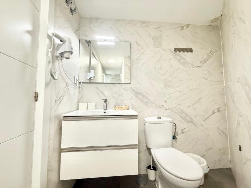 Aluche Aparment B - image 3