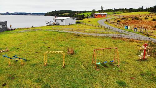 Cabañas Chiloé Quemchi Laguna Popétan (Cabanas Chiloe Quemchi Laguna Popetan) in Quemchi