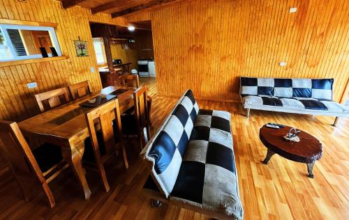 Cabañas Chiloé Quemchi Laguna Popétan (Cabanas Chiloe Quemchi Laguna Popetan) in Quemchi