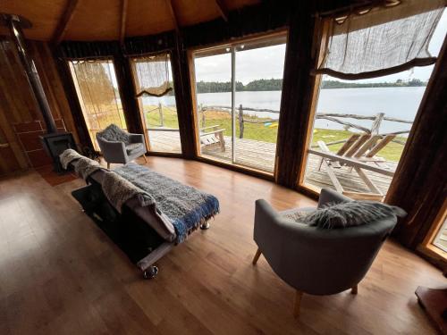 Cabañas Chiloé Quemchi Laguna Popétan (Cabanas Chiloe Quemchi Laguna Popetan) in Quemchi