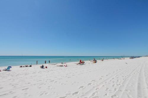 Majestic Beach Resort #1307-1 by Book That Condo - image 14