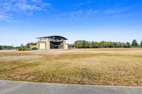 Majestic Beach Resort #1307-1 by Book That Condo - image 3