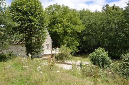Viesnīcas āriene, Renovated water mill next to the river Tardes in Saint-Sylvain-Bellegarde