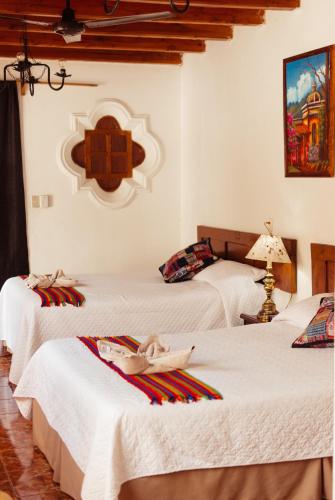 Deluxe Double or Twin Room image 4